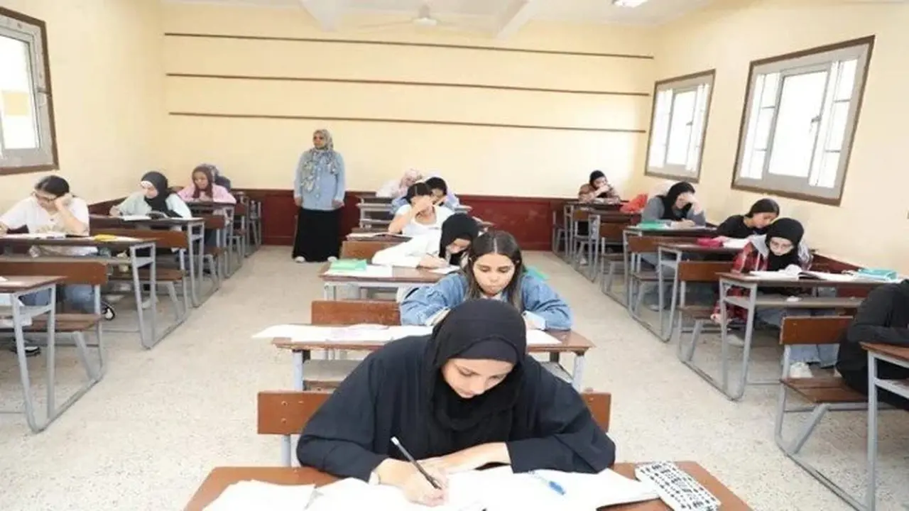 موعد امتحانات الثانوية العامة 2026 لنظام العام والمتفوقين والمكفوفين مع تفاصيل الجدول الجديد